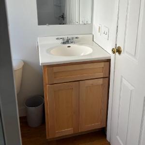 bathroom2.jpg