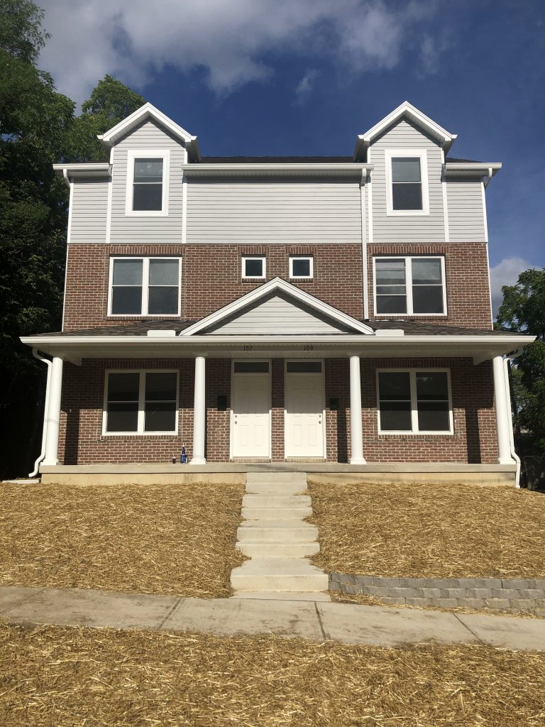107 & 109 S. Poplar - Hometown Rentals Inc.