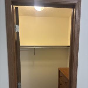 closet1.jpg